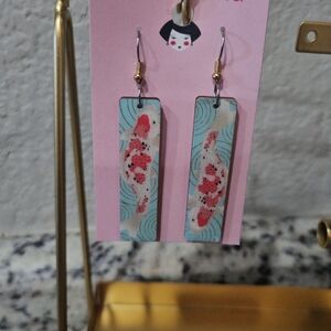 Elegant Fish Design Earrings